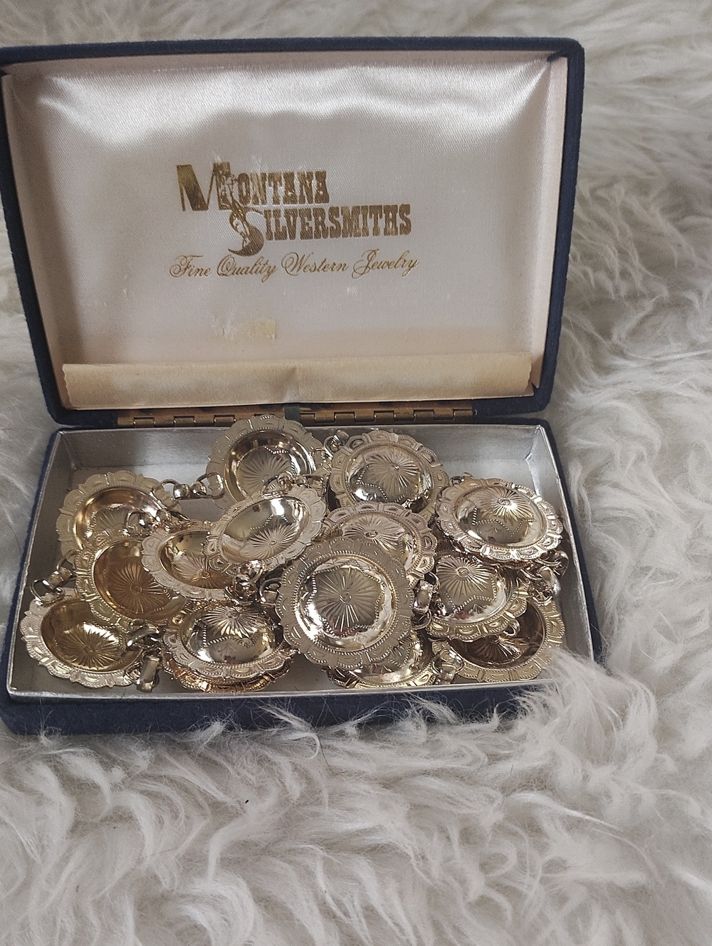 Montana Silversmith Conch  Belt Length 38"